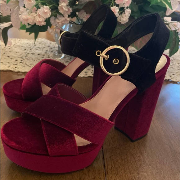 Circus by Sam Edelman Velvet Platform Sandals - Burgundy and Black - Picture 4 of 10